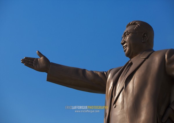 Kim il Sung statue in the Grand monument on Mansu hill, Pyongan Province, Pyongyang, North Korea