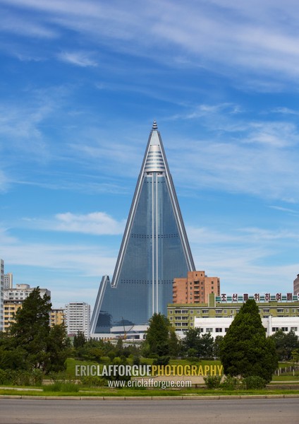 View of the pyramid-shaped Ryugyong hotel, Pyongan Province, Pyongyang, North Korea