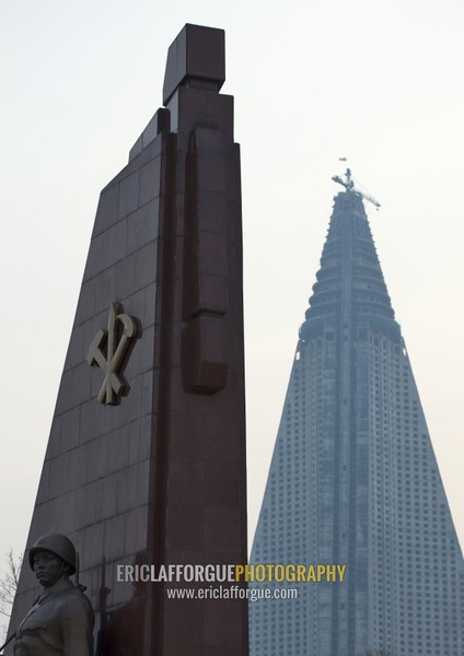 Ryugyong hotel and party's worker monument in the victorious fatherland liberation war museum, Pyongan Province, Pyongyang, North Korea